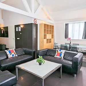 The In The Center Apartahotel
